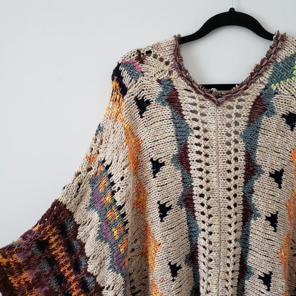 Free People Hidden Gem Lightweight Poncho Top - Picture 12 of 12